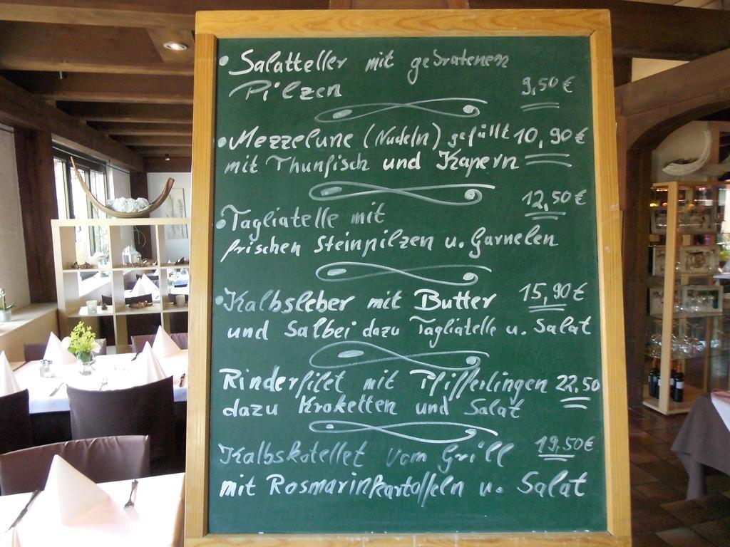 Hotel-Restaurant Schwyzerhuesli Viernheim Exterior photo